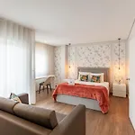 Flamingo Apartment In City Center - Minho\'S Guest