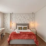 Flamingo Apartment In City Center - Minho\'S Guest